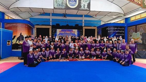 Kepala KUA Kecamatan Bathin Solapan Hadiri Acara Reunian Jama’ah Haji Tahun 2024 di Ponpes Hubbulwathan Duri Kepala KUA Kecamatan Bathin Solapan Hadiri Acara Reunian Jama’ah Haji Tahun 2024 di Ponpes Hubbulwathan Duri